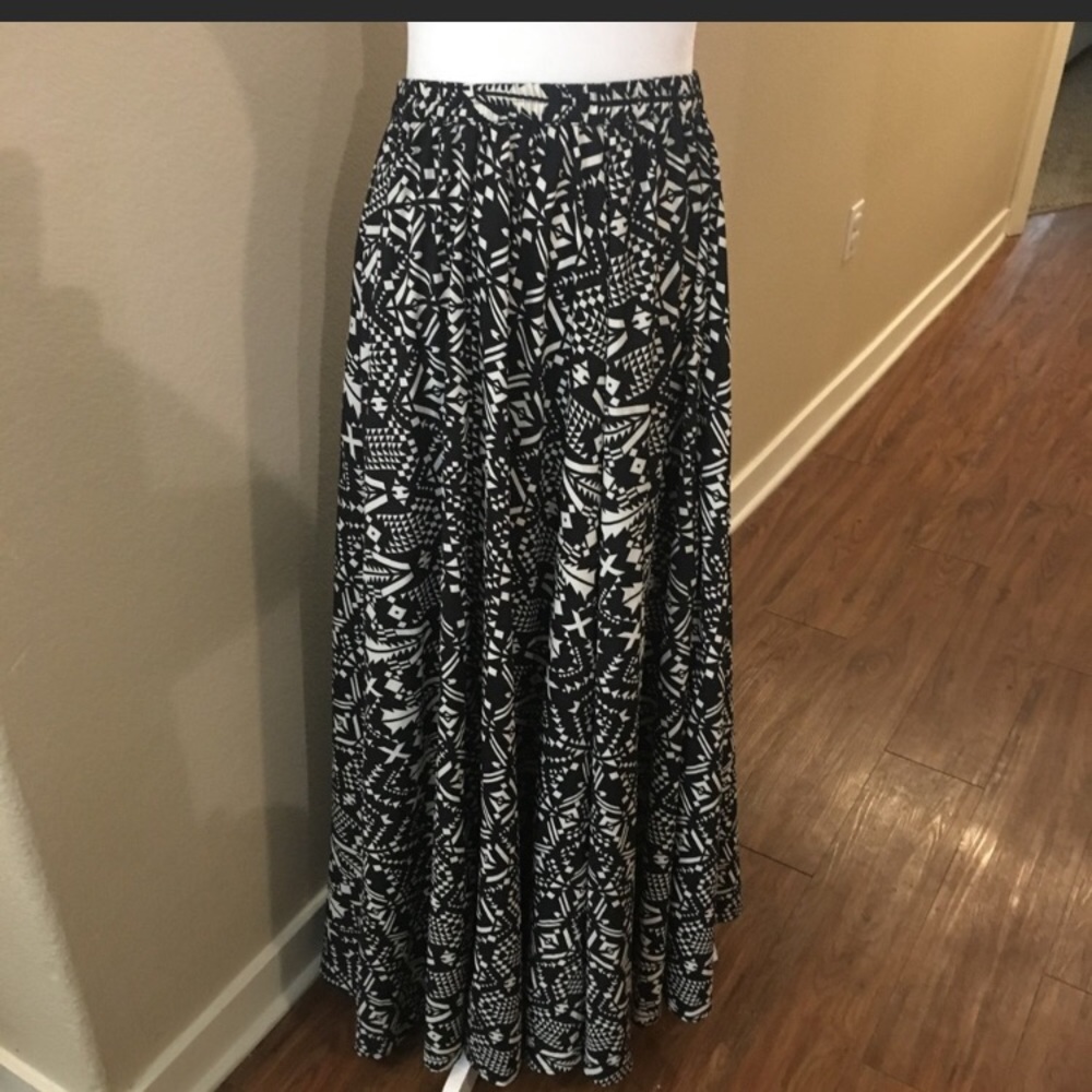 Tribal print maxi skirt